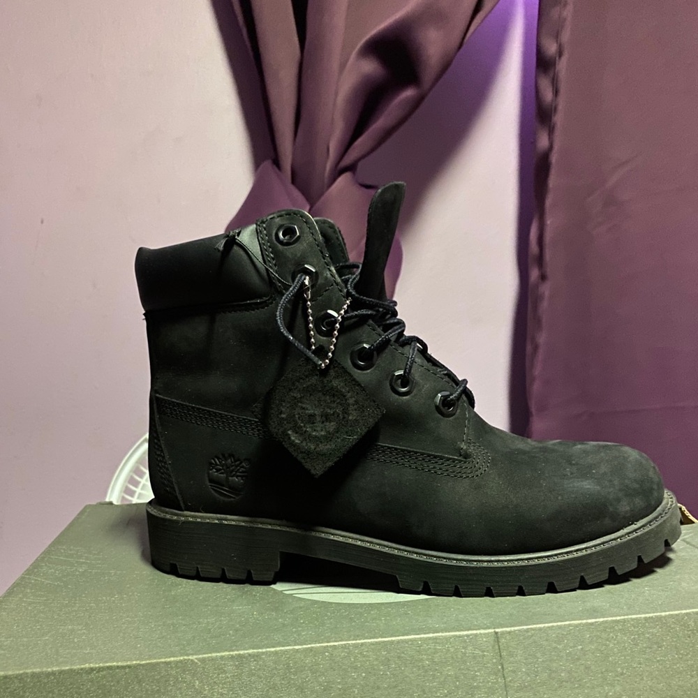 Women’s timberland black boots